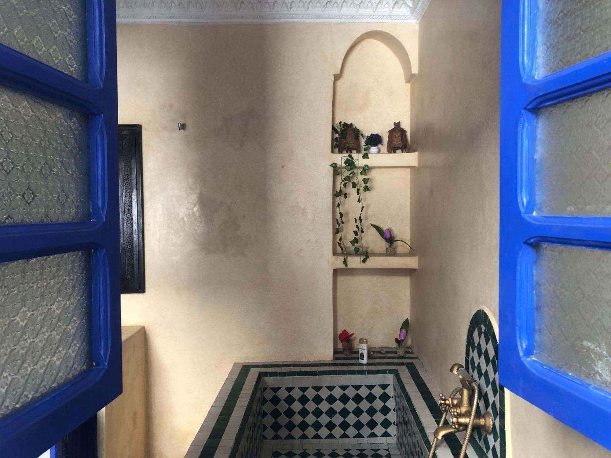 Riad Gloria As-Sawíra Exteriér fotografie